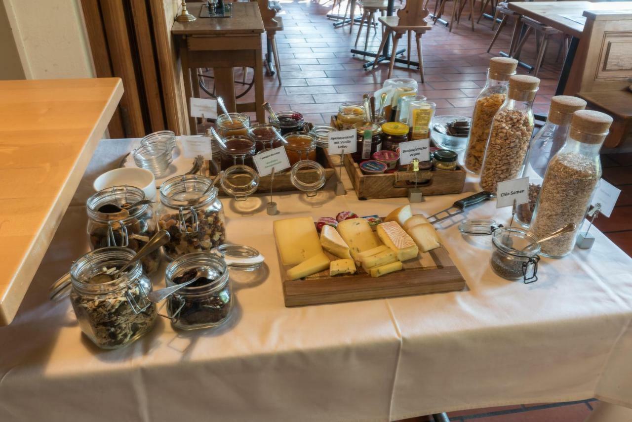 Hotel Ucliva Breíl Eksteriør billede